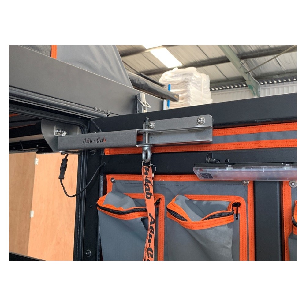 Blocage de porte arrière Alu-Cab : sécurité hardtop camper 4x4